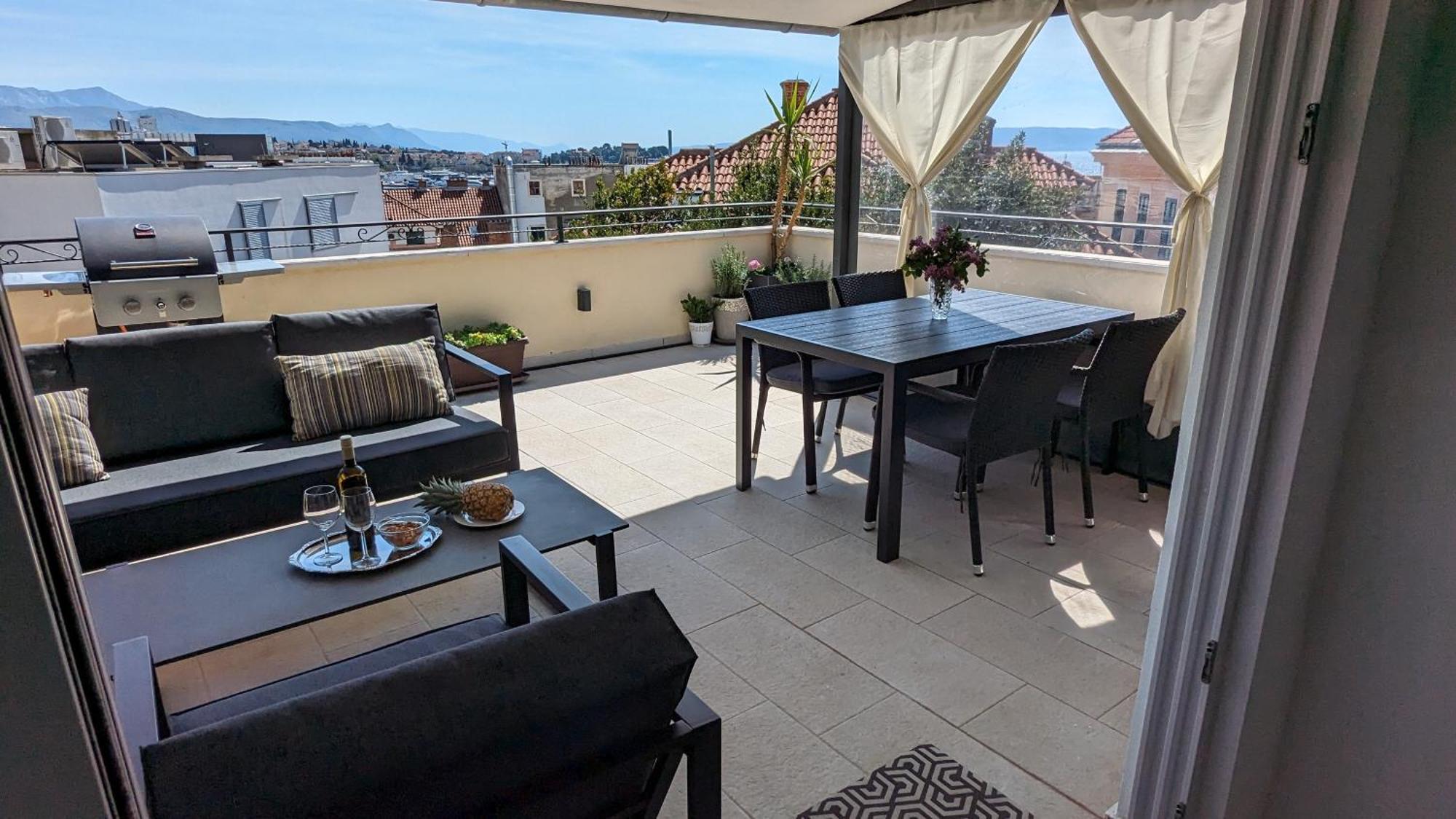 Prime Location Penthouse Apt With A Large Terrace Split Kültér fotó
